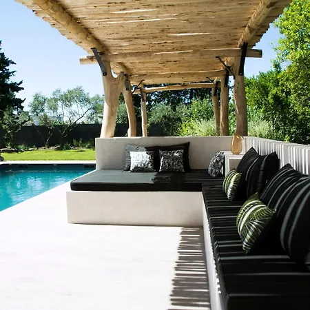 Feriehus Contemporary With Pool In