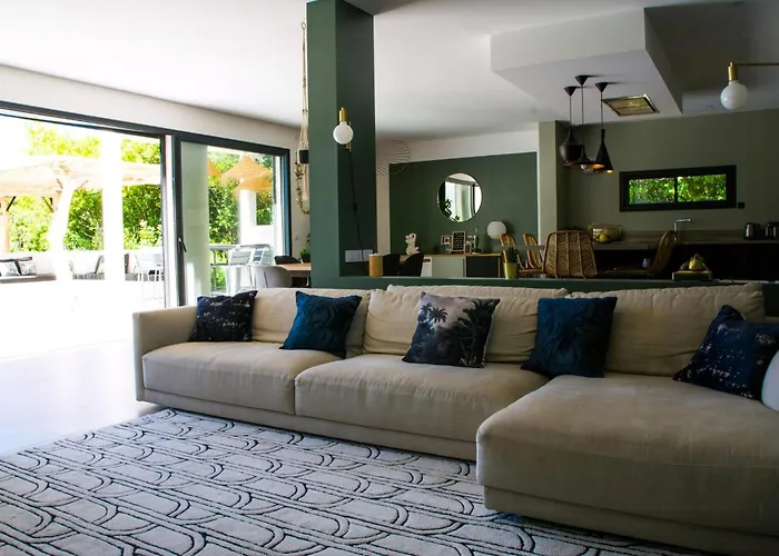 بيت للعطل Contemporary With Pool In Sommières